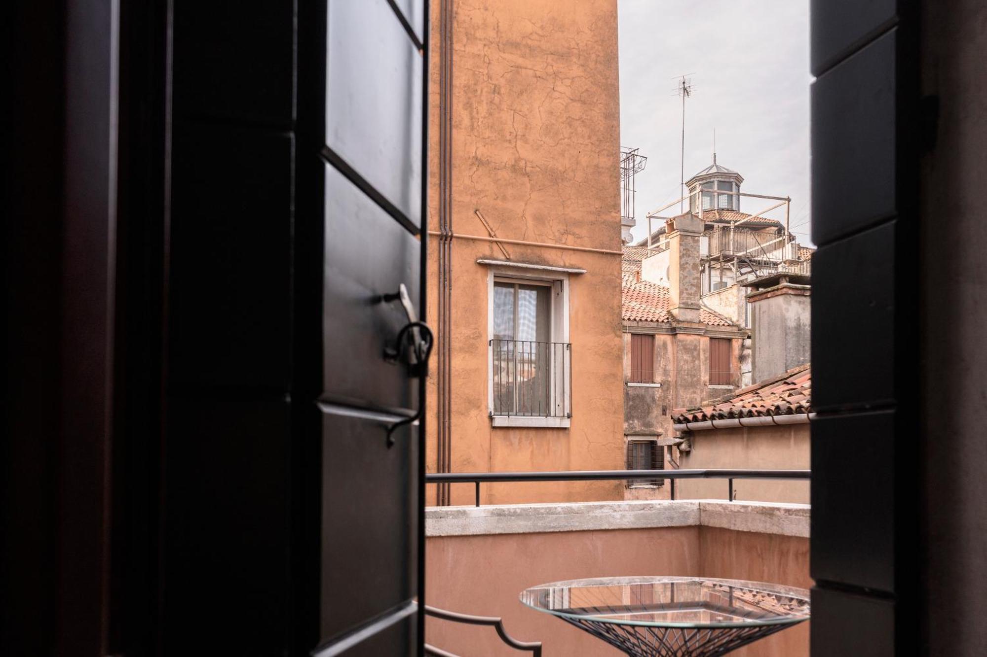 Be Mate Ponte Di Rialto Aparthotel Venice Exterior photo